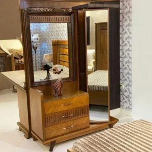 Luxury Golden Oak Polish Bed with Linear Carved Accents - Image 2